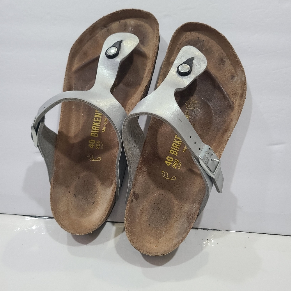 Birkenstock Women's Gray Metallic Sandals Sz.40 >(9 US)